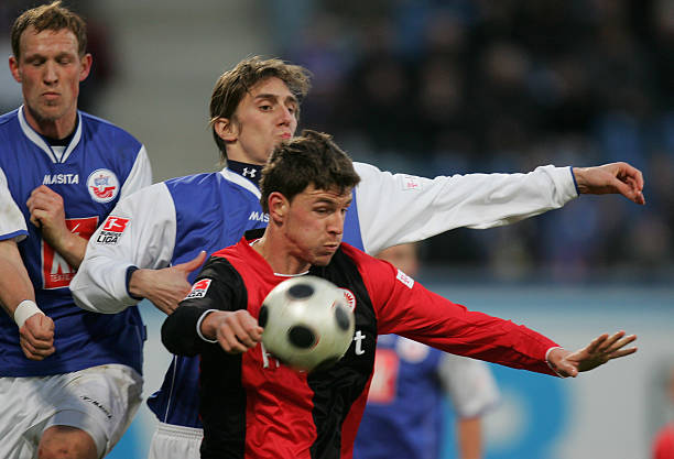 保持警惕与 保持警惕与